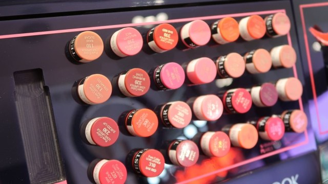 Estee Lauder Rilis Koleksi Lipstik Terbaru (Foto: Intan Kemala Sari/kumparan)