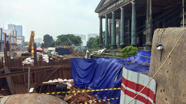 Tanah Amblas di Depan Menara Saidah (Foto: Kelik Wahyu Nugroho/kumparan)