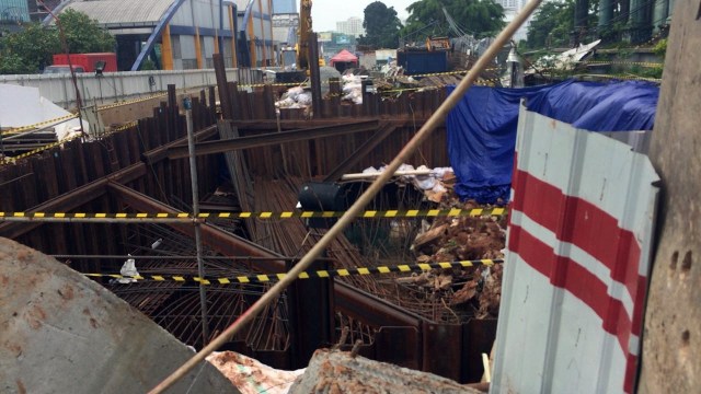 Tanah Amblas di Depan Menara Saidah (Foto: Kelik Wahyu Nugroho/kumparan)