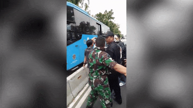 TNI Berantem dengan Anak Muda (Foto: Dok. Istimewa)