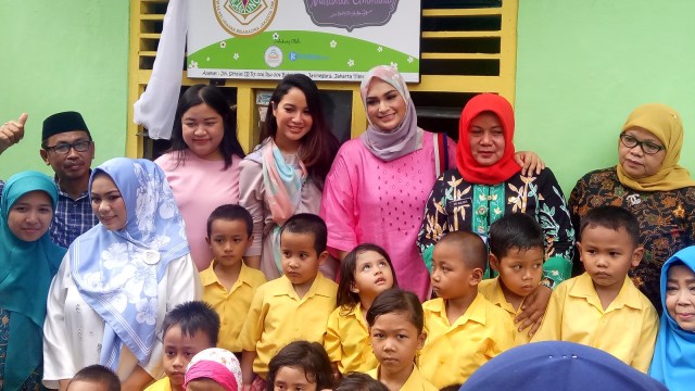Chacha Frederica dan Program Bedah 1000 PAUD | kumparan.com