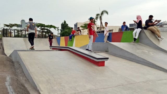 Suasana Sore Hari di RPTRA Kalijodo, 13 Oktober 2017 (Foto: Nabilla Fatiara/kumparan)