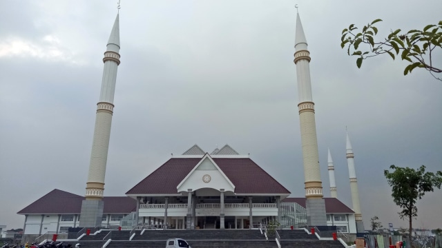 Masjid Raya KH Hasyim Asyari Jakarta (Foto: Nabilla Fatiara/kumparan)