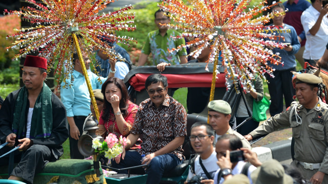 Pelepasan Djarot sebagai gubernur DKI (Foto: Antara/Wahyu Putro)