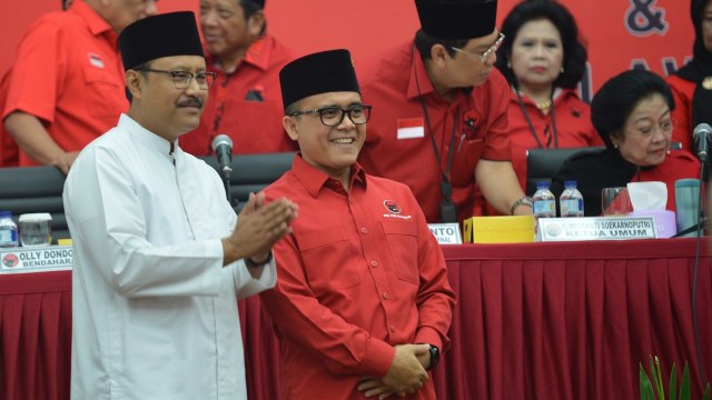 Gus Ipul dan Azwar Anas (Foto: ANTARA FOTO/Wahyu Putro A)