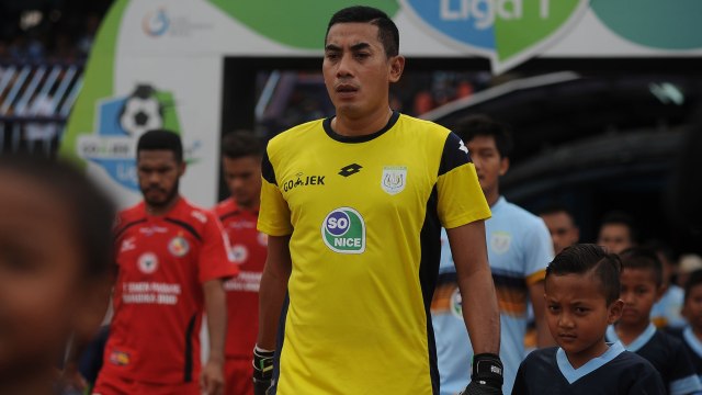 Penjaga gawang Persela, Choirul Huda. (Foto: ANTARA FOTO/Rahbani Syahputra)