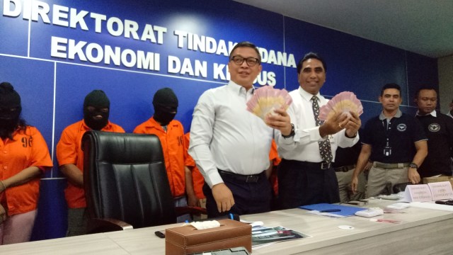 Jumpa Pers Uang Palsu di Dirtipid Ekonomi Khusus (Foto: Resya Firmansyah/kumparan)