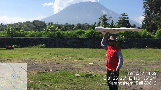 Kawah Gunung Agung terpantau drone (Foto: Dok. BNPB)
