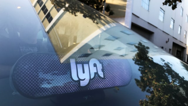 Lyft, aplikasi pemesanan transportasi online. (Foto: REUTERS/Chris Helgren)