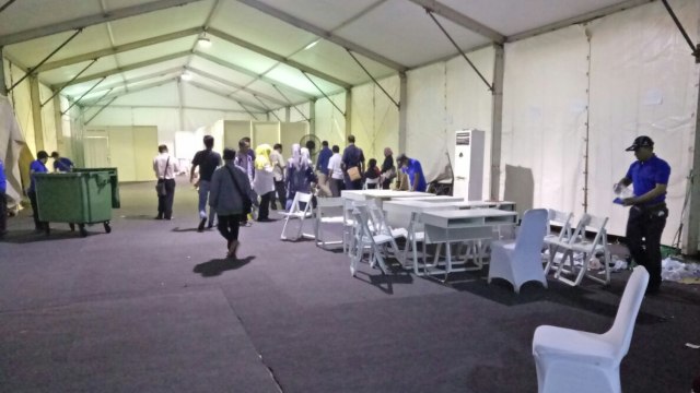 Stan e-KTP di TMII ditutup (Foto: Nabilla Fatiara/kumparan)