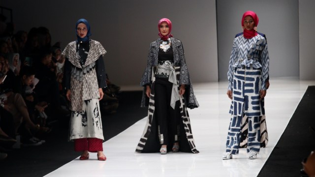JFW Wardah X Dian Pelangi (Foto: Fanny Kusumawardhani/kumparan)