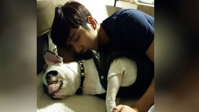 ​Siwon 'Super Junior' dan Bugsy (Foto: Twitter @siwonchoi)