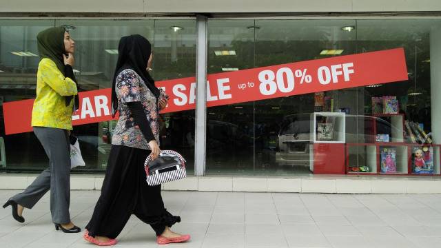 Lotus diserbu pembeli (Foto: Aditia Noviansyah/kumparan)