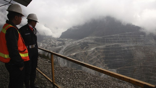 Tambang Grasberg (Foto: OLIVIA RONDONUWU / AFP)