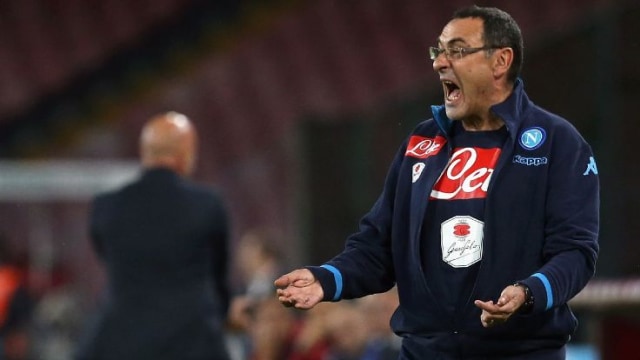 Maurizio Sarri dan Jaket Jeleknya