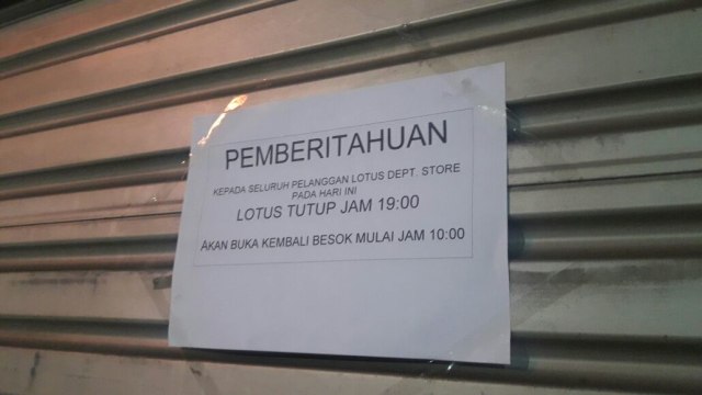 Lotus Sarinah tutup lebih awal.  (Foto: Fadjar Hadi/kumparan)