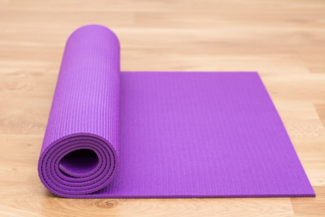 4 Panduan Memilih Yoga Mat bagi Pemula (1)