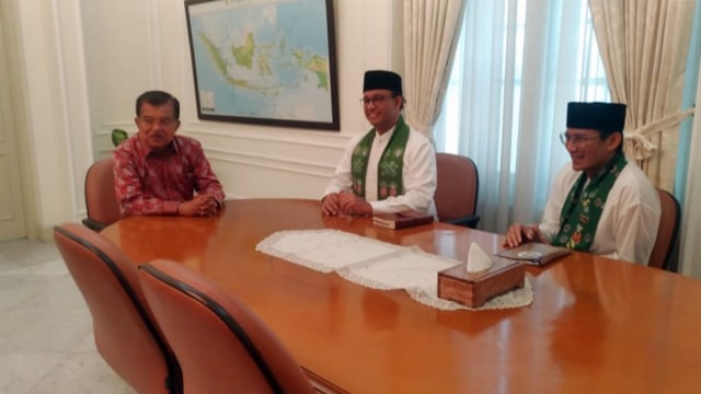 Anies-Sandi dan Jusuf Kalla di Istana Wapres (Foto: Dok. Tim Media Wapres)