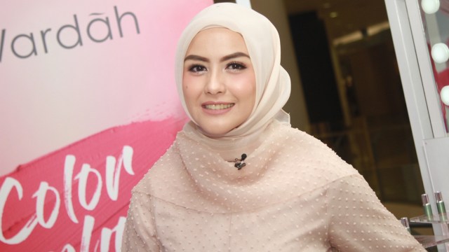 Revalina S. Temat  (Foto: Munady Widjaja)