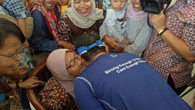 Sandi tiba di Balai Kota seusai lari pagi (Foto: Nadia Risso/kumparan)