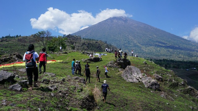 kumparan getaway di Bukit Siswa, Sembalun Lawang. (Foto: Aditia Noviansyah/kumparan)