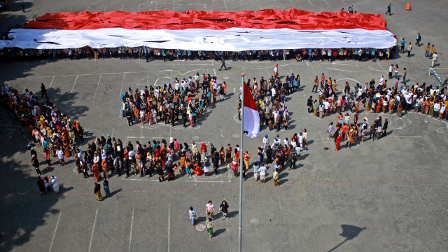 Mahasiswa di Surabaya peringati sumpah pemuda Foto: Umarul Faruq/Antara