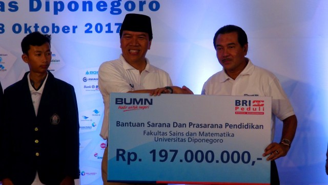Dirut BRI Suprajarto (kanan) di Undip (Foto: kumparan)