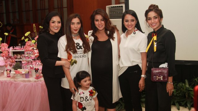Nindy, Ashanty, Ussy dan Ririn (Foto: Munady)