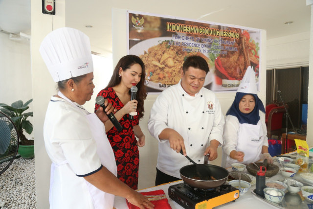 Masakan Indonesia Pikat Chef dan Pengusaha Davao City (2)