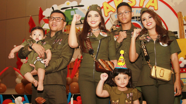 Anang dan Ashanty Rayakan Ultah  Arsya (Foto: Munady Widjaja)