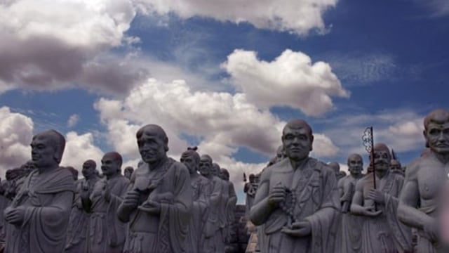Patung Seribu budha (Foto: ANTARA/Feri)
