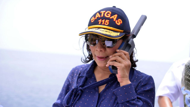 Menteri Susi tenggelamkan 10 kapal pencuri (Foto: KKP)