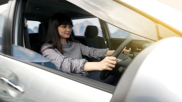 com-Cewek Naik Mobil (Foto: kumparan)
