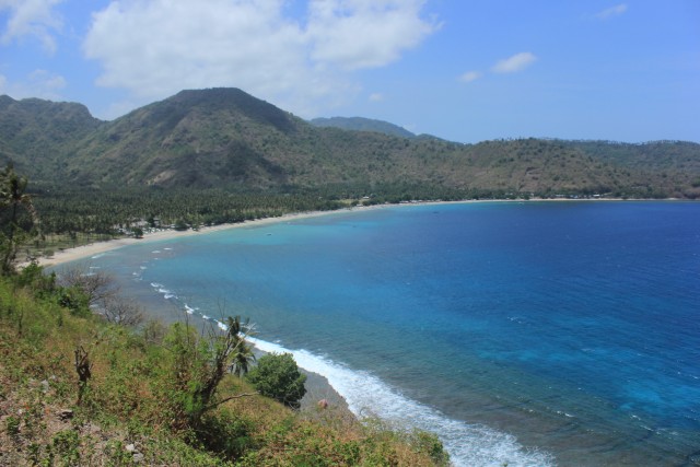 Indahnya pantai di Lombok Utara