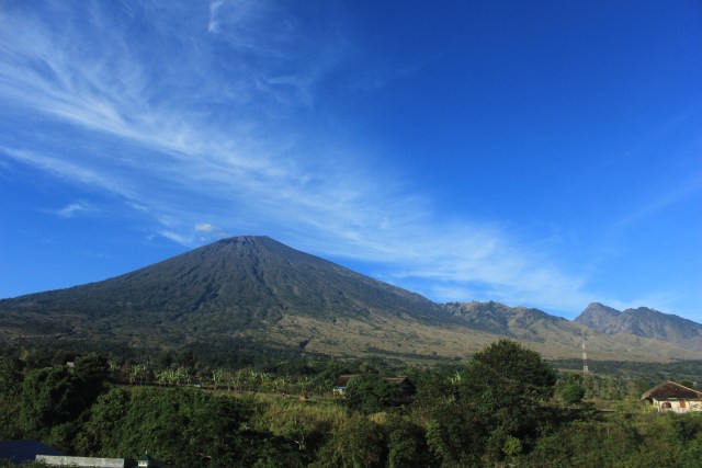 Mengenal sejarah gunung rinjani