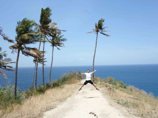 Pesona Bukit Malaka dan Pantai Nipah Lombok