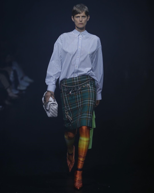 Balenciaga Fashion Show. (Foto: Instagram @balenciaga)