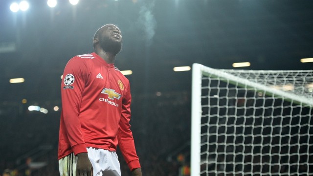 Raut sesal Lukaku. (Foto: Oli Scarff/AFP)