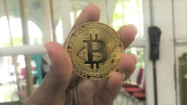 Ilustrasi Bitcoin. (Foto: Dewi Rachmat K/kumparan)