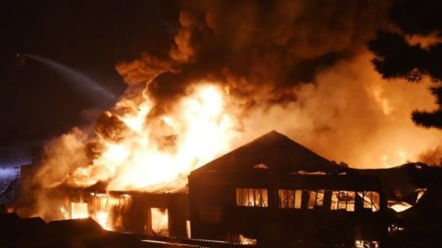 Kebakaran gudang di Tottenham (Foto: Lonon Fire Brigade)