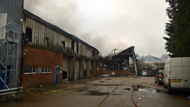 Kebakaran gudang di Tottenham (Foto: London Fire Brigade)