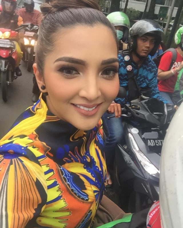 Ashanty naik Go-Jek (Foto: Instagram/​​@ashanty_ash)