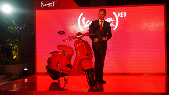 Vespa 946 RED (Foto: Gesit Prayogi/kumparan)