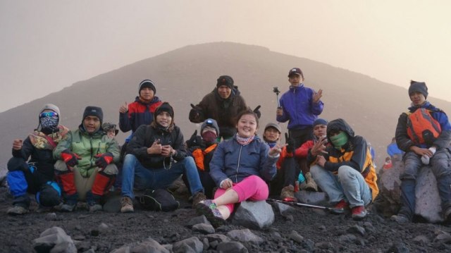 Naik Gunung bareng tim Kerinci Trekking Center, lebih Seru!
