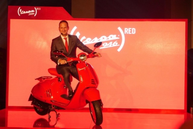 Vespa Luncurkan Varian Terbatas 946 Red