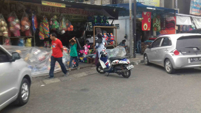 Pasar Gembrong: Istana Bonekanya Jakarta Timur (1)