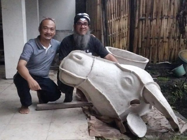 Mengapa Kebo, Mengapa Ketan ?  (1)