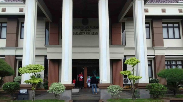 Faktor Beken Pemicu Perceraian di Kalangan Artis (2)