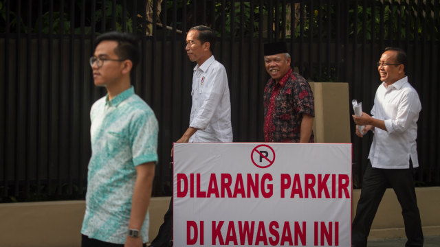 Jokowi di Solo sepulang dari Madiun (Foto: ANTARA FOTO/Mohammad Ayudha)
