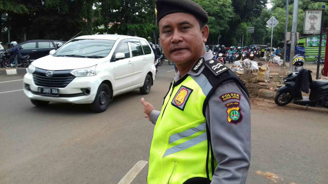 Kawasan Kemanggisan Macet Akibat Proyek Galian Listrik (2)